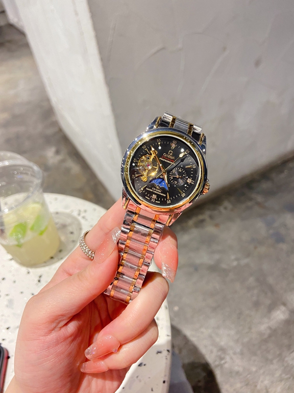 ブランド時計側面デザイン